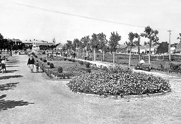 Файл:Парк Перемоги (1940-ві) (2).jpg