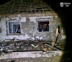 Пошкоджений будинок після атаки