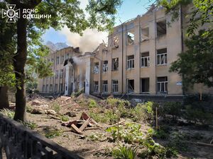 Руйнування всередині будівлі