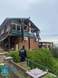 Пошкоджений корпус бази відпочинку