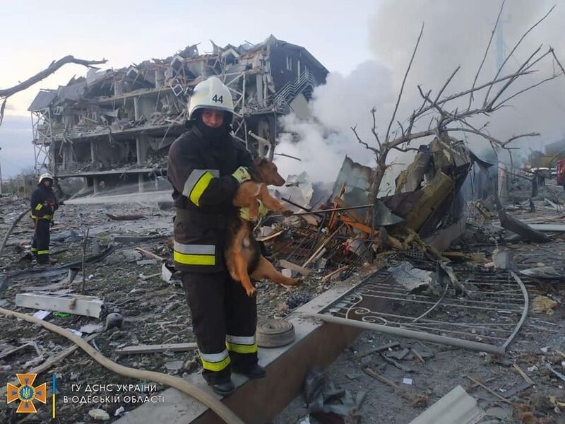 Файл:Ракетний удар по базі відпочинку 9 травня 2022 (2).jpg
